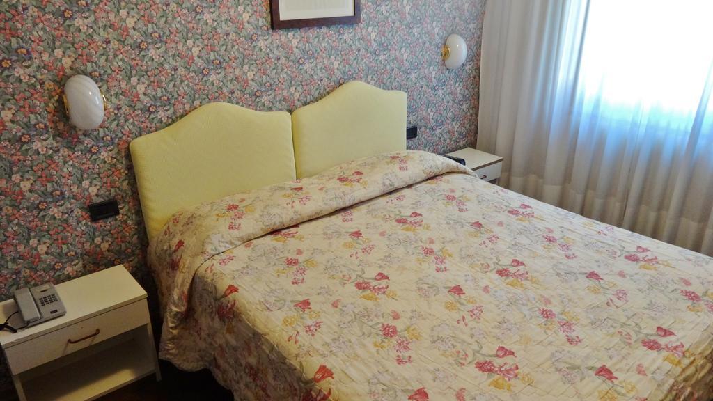 Hotel Cervo Bormio Szoba fotó